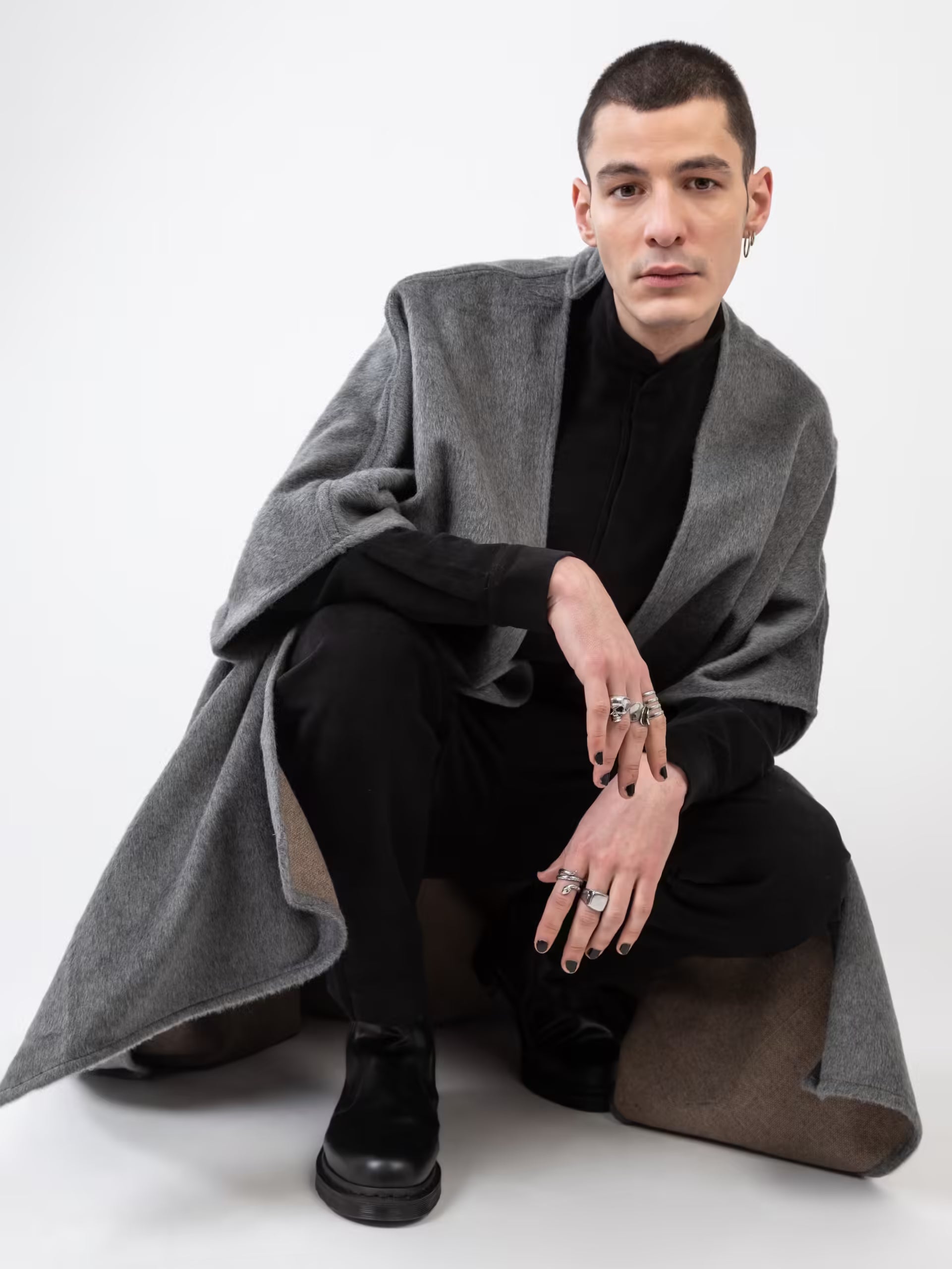 Flippa Cape - Fluffy Gray-4